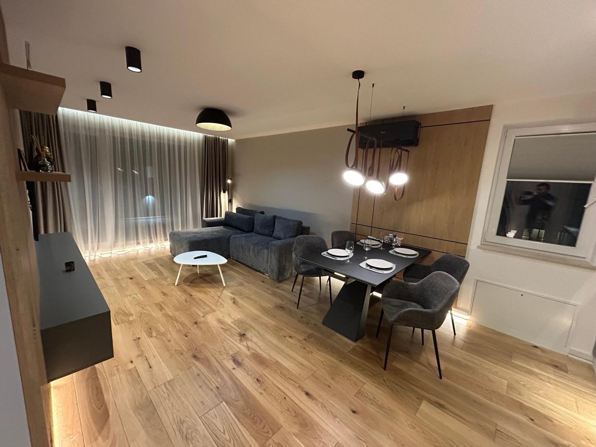 B-Holiday Luxury Apartments Urban Plaza Braşov Exterior foto