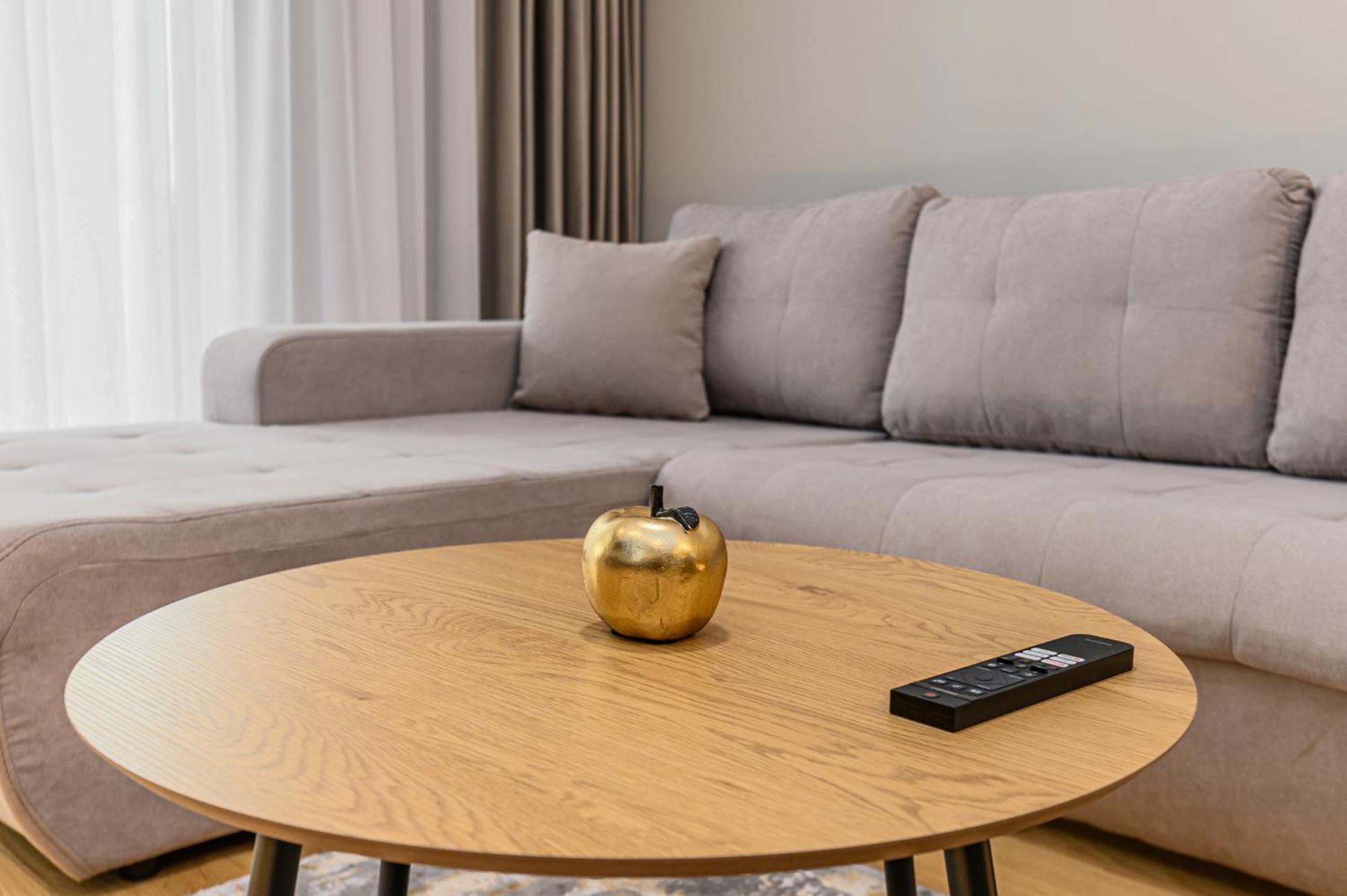 B-Holiday Luxury Apartments Urban Plaza Braşov Exterior foto