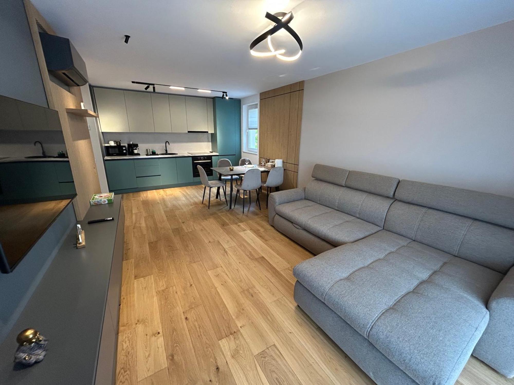 B-Holiday Luxury Apartments Urban Plaza Braşov Exterior foto